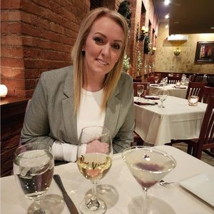 Meet your Posher, Kelly